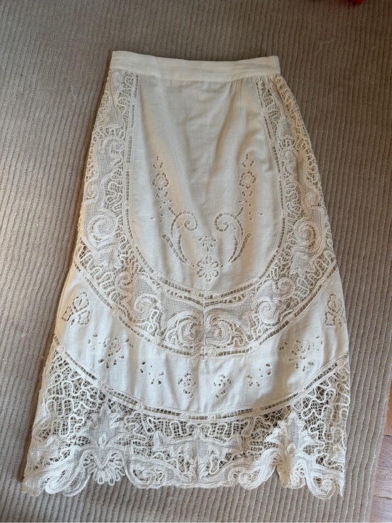 Sea New York Dresses & Skirts - Sea New York Women’s Cream Lace Midi Skirt